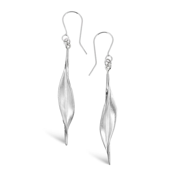 Mavilo Slim Leaf Earrings - Short