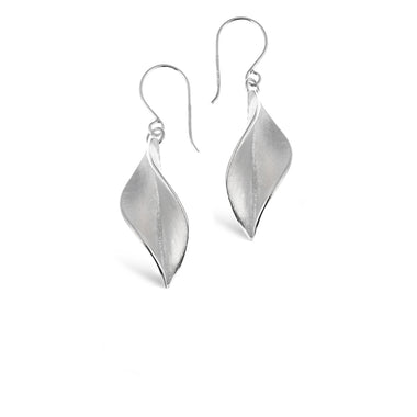 Mavilo Leaf Earrings