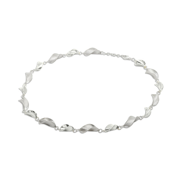 NB Mavilo Small and Medium Link Leaf Necklace Silver