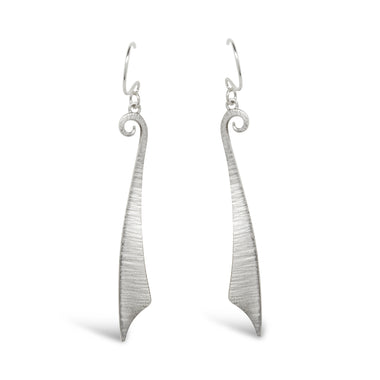 VE2 Dreki Medium Slim Longship Drop Earrings Silver